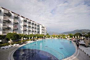 Luna Beach Hotel & Spa