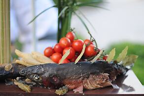 Luna Beach Hotel & Spa