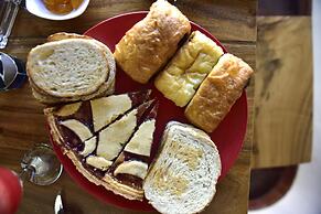 Villa Cantika Resort