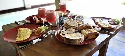 Villa Cantika Resort