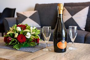 Angelo Del' Arte Estate