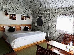 Camp Dharamshala - Luxury with peace