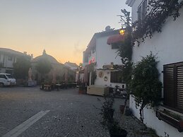 Teos Alesta Apart Pansiyon