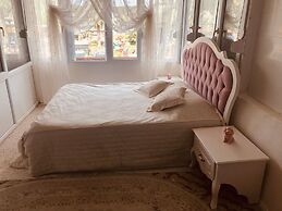 Teos Alesta Apart Pansiyon