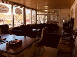 Teos Alesta Apart Pansiyon