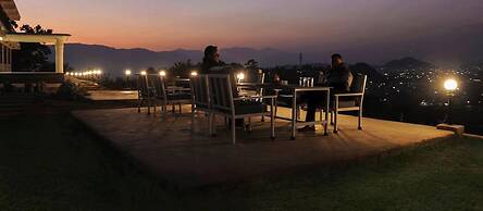 Seven Lakes Resort