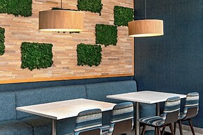 Element Hampton Peninsula Town Center