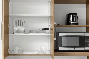 Element Hampton Peninsula Town Center