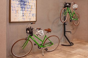 Element Hampton Peninsula Town Center