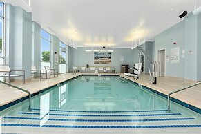 Element Hampton Peninsula Town Center