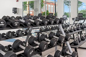 Element Hampton Peninsula Town Center