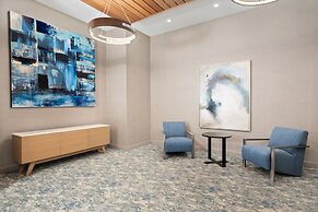 Element Hampton Peninsula Town Center