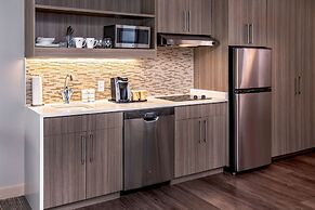 Element Hampton Peninsula Town Center