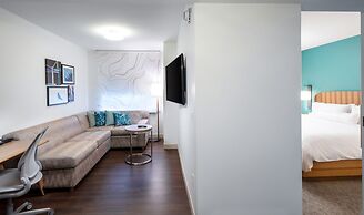 Element Hampton Peninsula Town Center