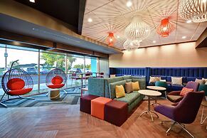 TRU by Hilton Denver