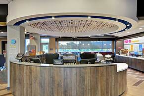 TRU by Hilton Denver