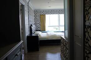 Luxury Penthouse on Sukhumvit Area