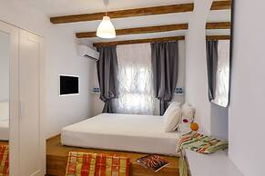 Ai Yanni Boutique Rooms - Adults Only