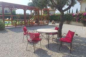 Stunning Private Villa - Beautiful Gardens & Pool