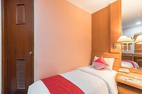 OYO 671 Hotel Capitol