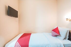 OYO 671 Hotel Capitol