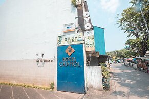 OYO 671 Hotel Capitol
