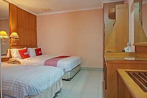 OYO 671 Hotel Capitol