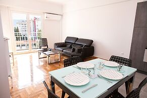 Apartment with Lovely View At Kolonaki