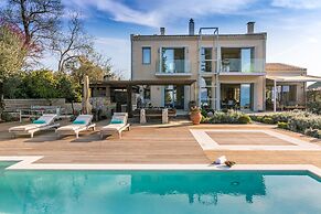 Melithea Seaview Villa