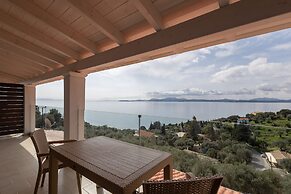 Vallia's Seaview & Stylish Apartments by Konnect, Nisaki