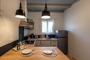 Vallia's Seaview & Stylish Apartments by Konnect, Nisaki