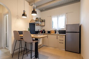 Vallia's Seaview & Stylish Apartments by Konnect, Nisaki