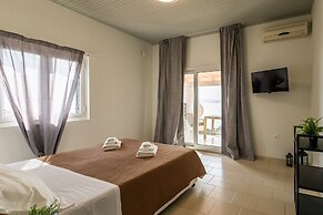 Vallia's Seaview & Stylish Apartments by Konnect, Nisaki