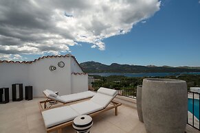 Sulia House Porto Rotondo, Curio Collection by Hilton