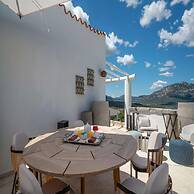 Sulia House Porto Rotondo, Curio Collection by Hilton