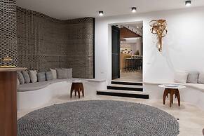 Sulia House Porto Rotondo, Curio Collection by Hilton