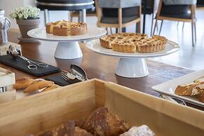 Sulia House Porto Rotondo, Curio Collection by Hilton