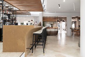 Sulia House Porto Rotondo, Curio Collection by Hilton