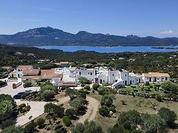 Sulia House Porto Rotondo, Curio Collection by Hilton