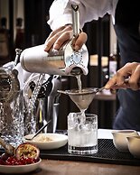 Sulia House Porto Rotondo, Curio Collection by Hilton