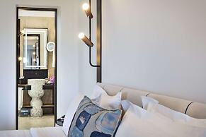 Sulia House Porto Rotondo, Curio Collection by Hilton