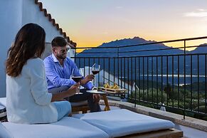 Sulia House Porto Rotondo, Curio Collection by Hilton