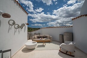 Sulia House Porto Rotondo, Curio Collection by Hilton