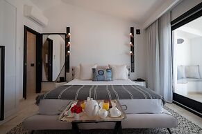 Sulia House Porto Rotondo, Curio Collection by Hilton