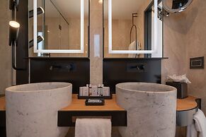 Sulia House Porto Rotondo, Curio Collection by Hilton