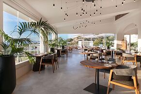 Sulia House Porto Rotondo, Curio Collection by Hilton
