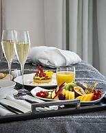 Sulia House Porto Rotondo, Curio Collection by Hilton