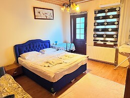 Oz Butik Otel Antik Kent Myrleia