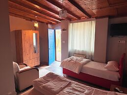 Oz Butik Otel Antik Kent Myrleia