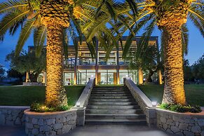Iris Hotel